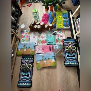 Hawaiian/Luau Party Decorations